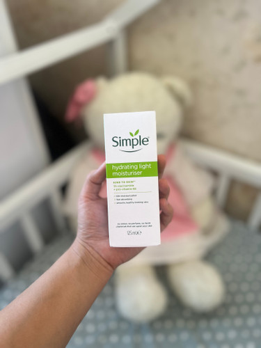 آبرسان صورت مدل لایت مخصوص پوست های چرب