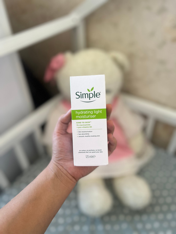 آبرسان صورت مدل لایت مخصوص پوست های چرب